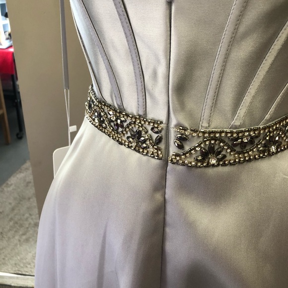 Wow $140 Long Silver Formal gown size 4 by Nina Canacci very pretty in person - Picture 5 of 13